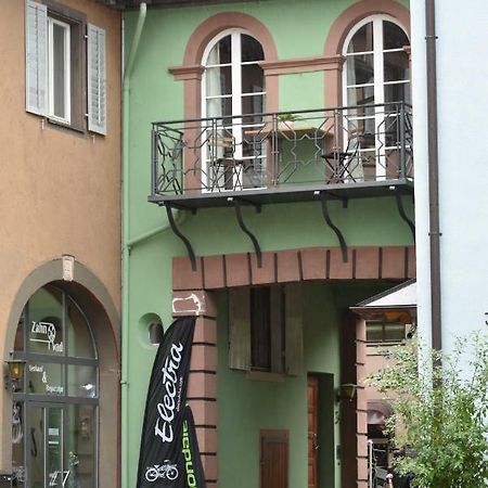 Ferienwohnung im historischen Stadttor Staufen im Breisgau Exterior foto
