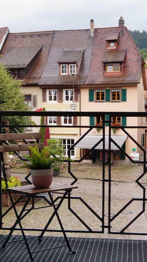 Ferienwohnung im historischen Stadttor Staufen im Breisgau Exterior foto